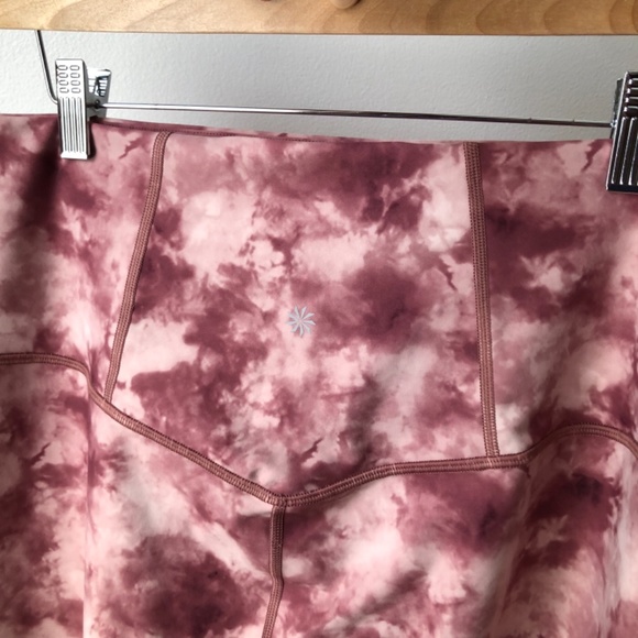 Athleta Women's Tie Dye Capri Legging Size 1X - Picture 3 of 12